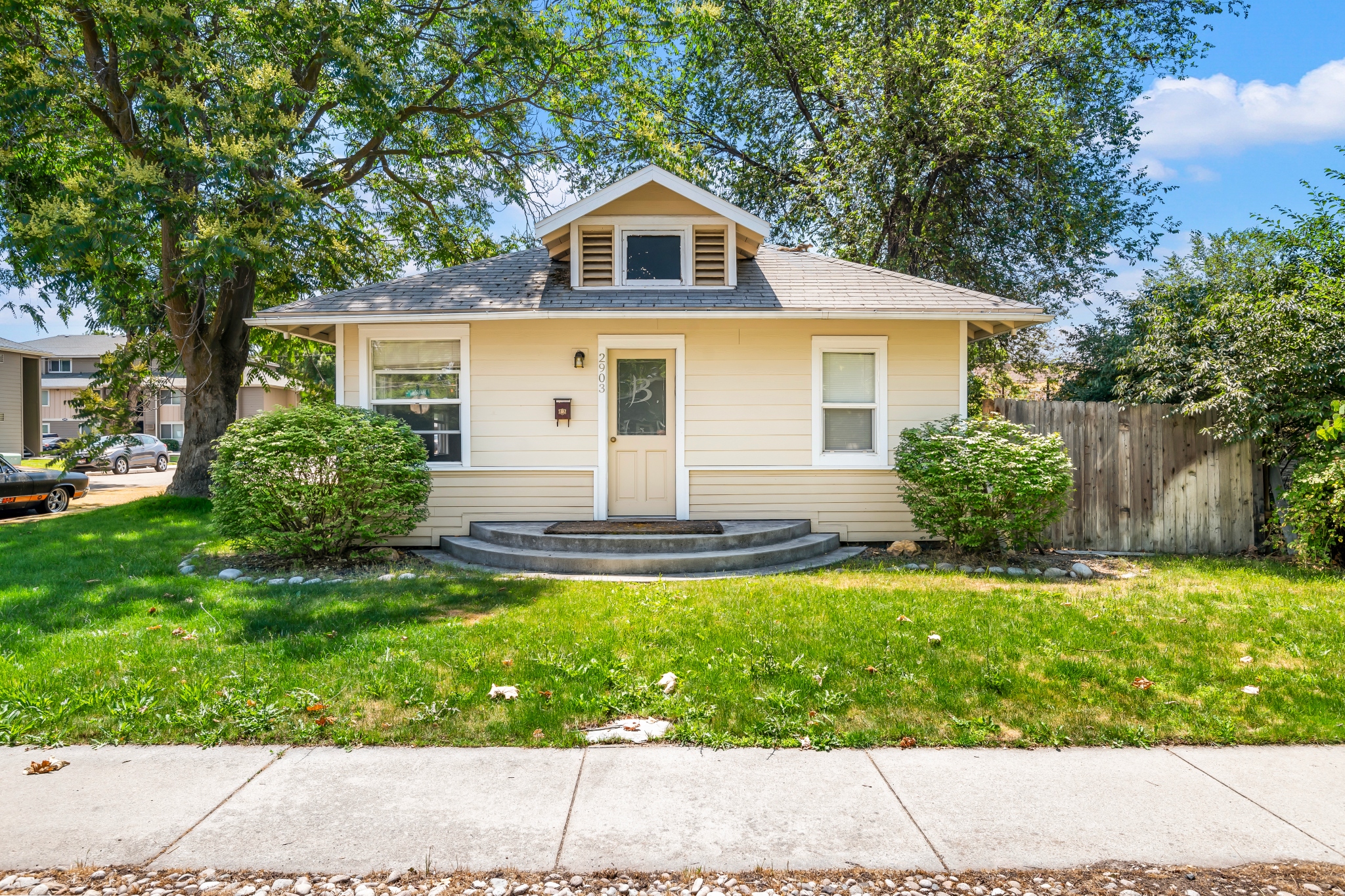 Property main image